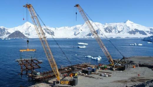 Demolition and reconstruction of the wharf at the antarctic science hub in Rothera