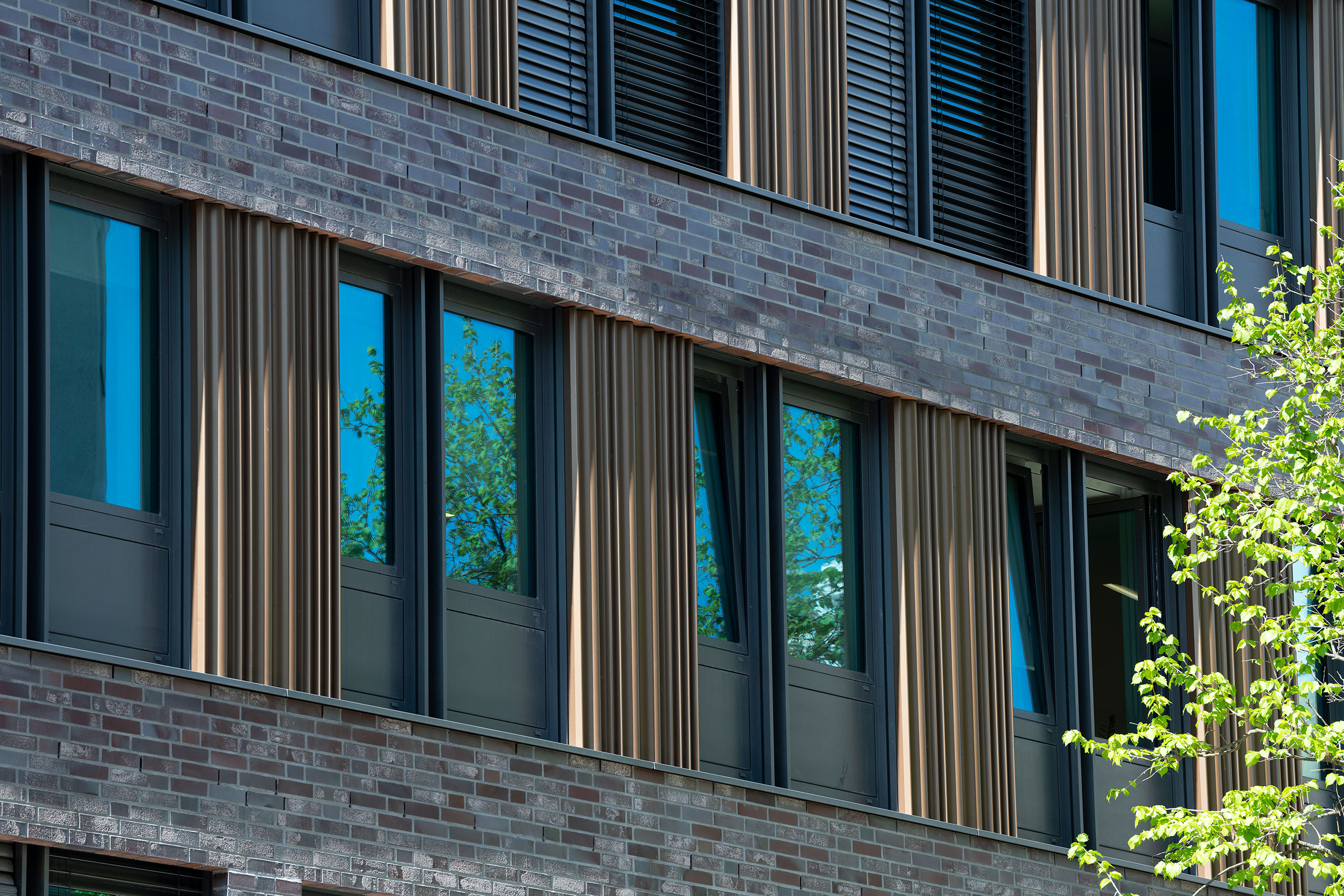 Windos on building AOK Berlin