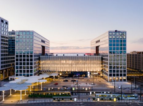Tripla station in helsinki, streetview at night