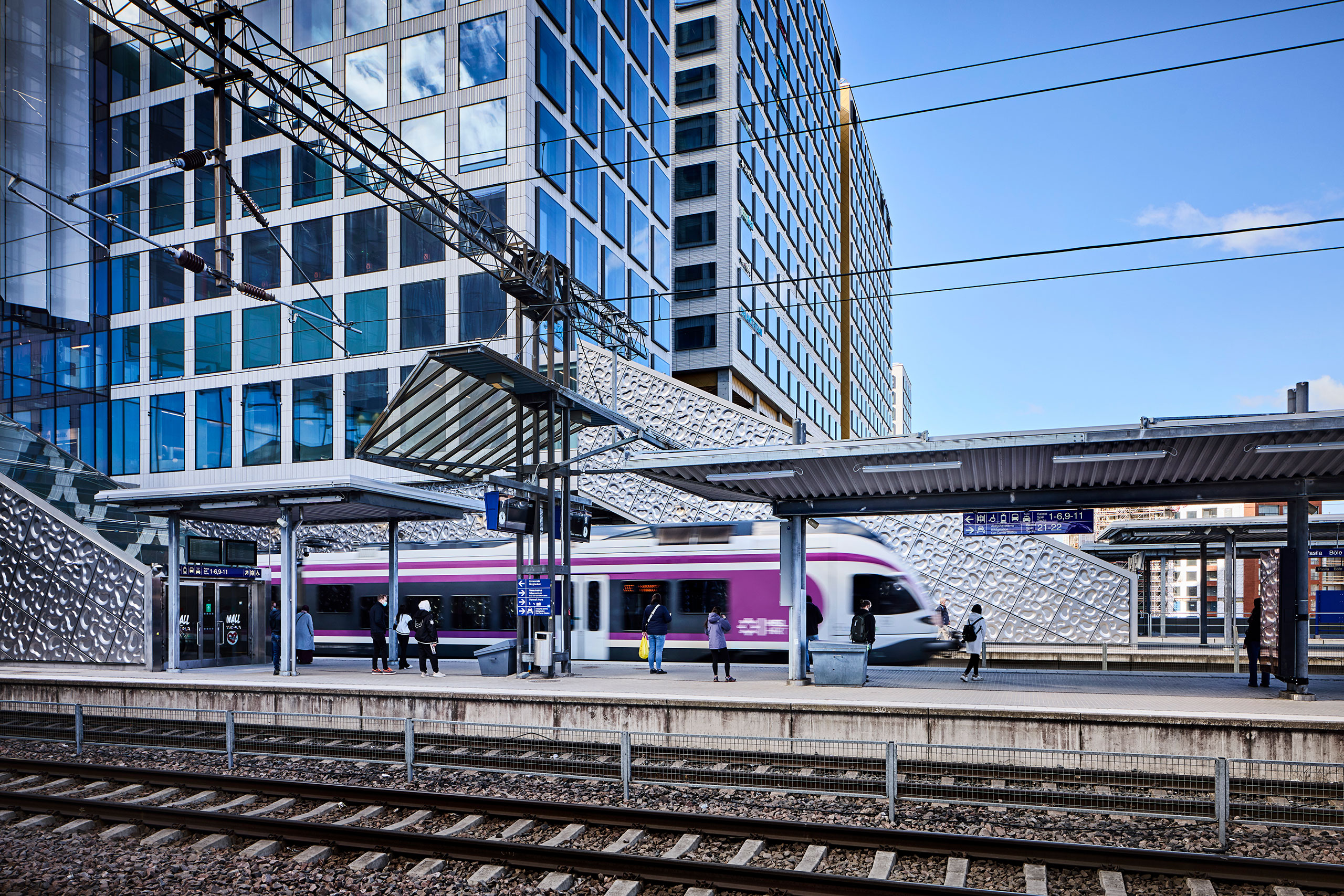 Tripla station a railway and a atrain