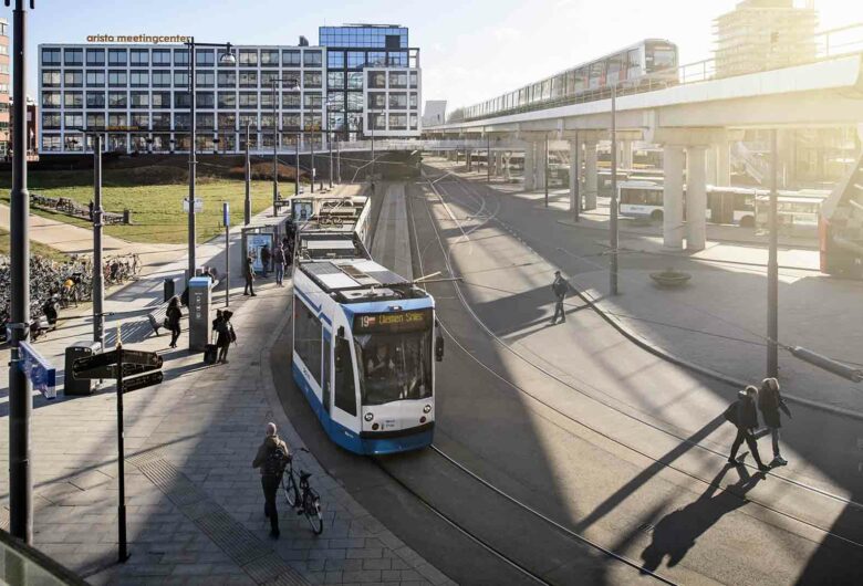 Stationsgebied met Tram-, trein en metro in Sloterdijk Amsterdam